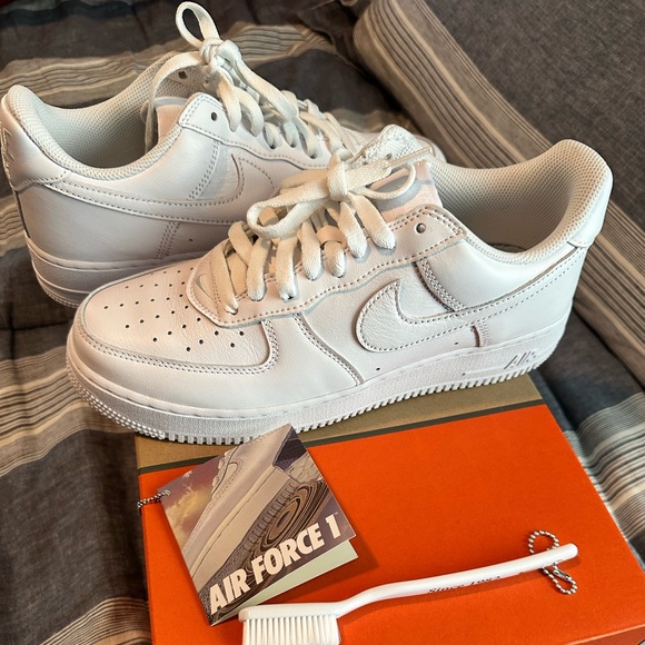 Nike Air Force 1 ‘Color of the Month’ White LIKE NEW - Picture 10 of 13